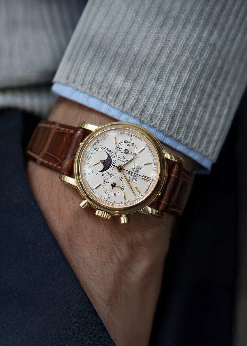 hairspringwatch's tweet image. Finds. A seconds series 3971J has surfaced, with big hallmarks as well. The 3971 was the first production display caseback, made to test the waters of demand. Where there are an estimate 650 second series examples across all metals, only 150-200 examples are thought to be 3971.