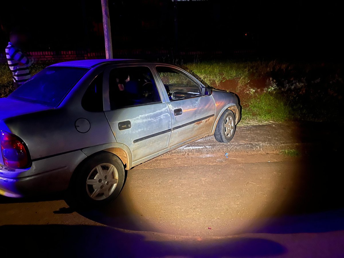 eldopolis's tweet image. San Pedro: dio positivo en alcoholemia tras despistar con su auto en el barrio EMSA
El conductor registró 2,62 gramos de alcohol en sangre. No hubo personas lesionadas. eldopolis.com