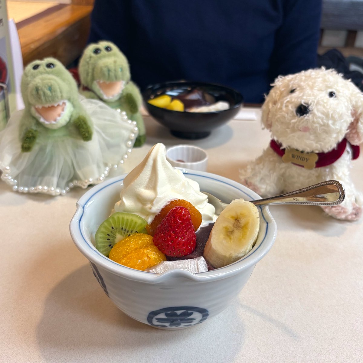 フルーツクリームあんみつ🍓🥝🍊🍌