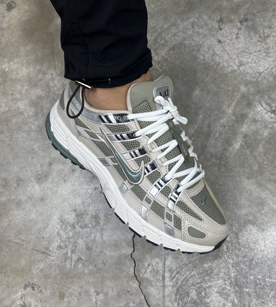 Sneaker Deals GB tweet media