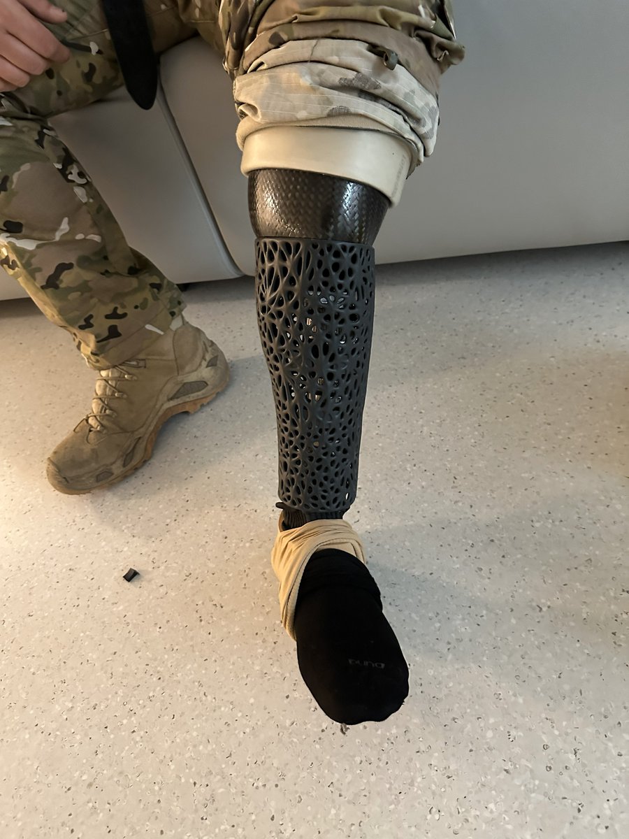 formlabs's tweet photo. Digital fabrication is reshaping modern rehabilitation and nowhere is that more visible than in Ukraine. @superhumans_com in Lviv, clinicians combine 3D printing with prosthetics. Formlabs CEO @MaxLobovsky was struck by facility defined not by loss, but by what’s being rebuilt. https://t.co/g3UMMs9Oqh