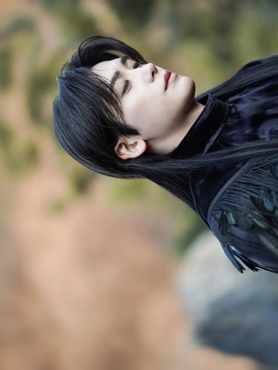 AuriPHS91's tweet photo. Que belleza de personaje 💕
Ogwi vuelve de nuevo #Twelve2 🐦⬛🤫
#ParkHyungSik #박형식 #Ogwi https://t.co/JZoADCVmx3
