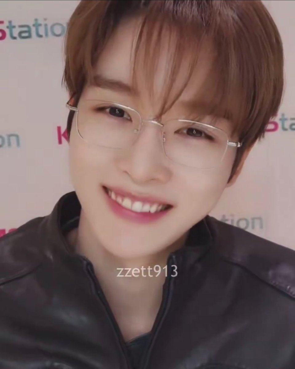 이무땽 tweet media