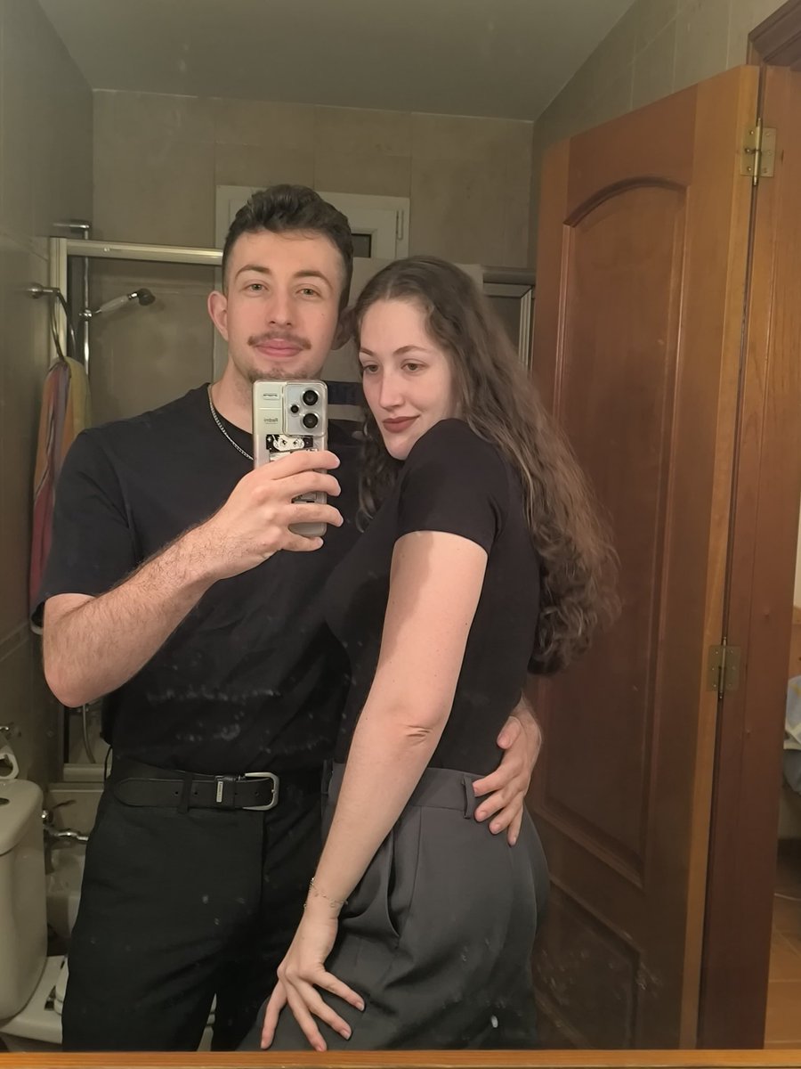 Davitron4 tweet media