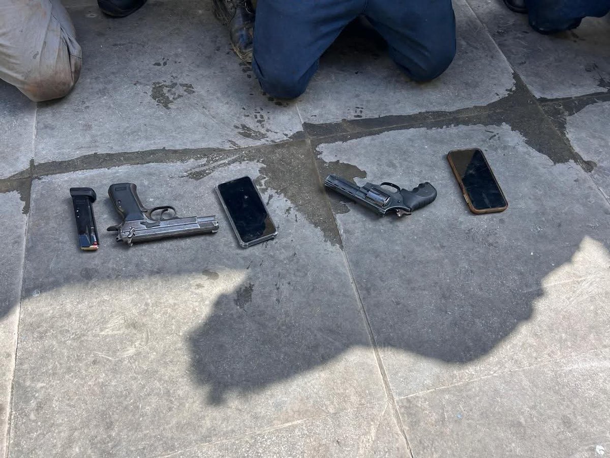 Aumenta cifra de agentes fallecidos
Esta mañana se ha confirmado la muerte de un agente de la Policía Nacional Civil, se trata de Frallan Willian Medrano.
#EuEscuintla
Suman nueve agentes fallecidos derivado de múltiples ataques registrados ayer domingo en ciudad de Guatemala.