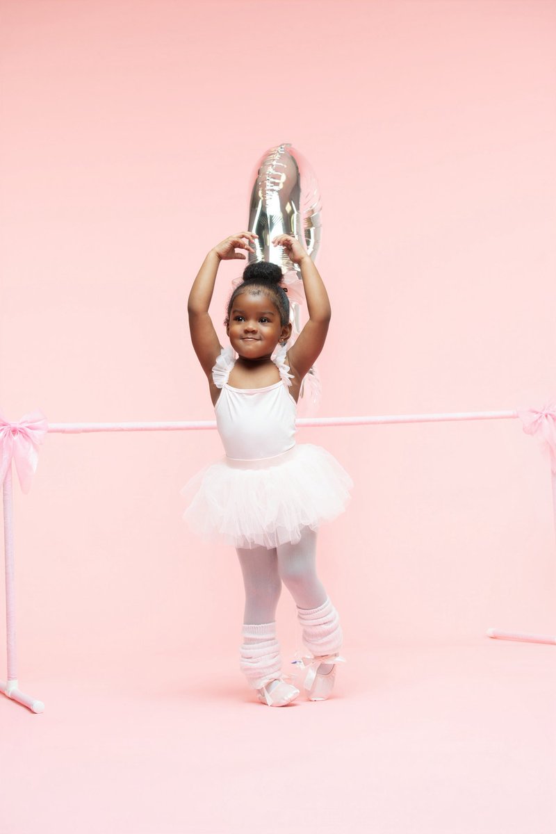 Golden_Guilt's tweet photo. happy 3rd birthday to the prettiest 🩰💕🫧 https://t.co/L2wttw3FqP
