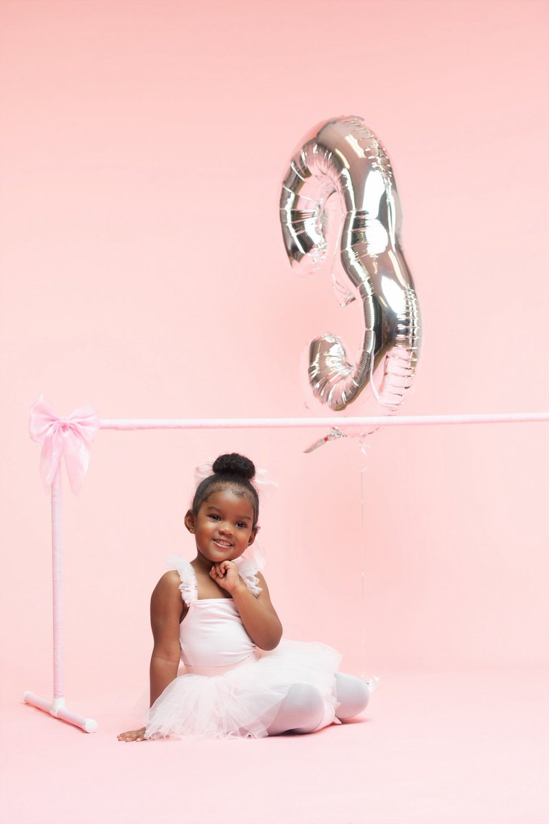 Golden_Guilt's tweet photo. happy 3rd birthday to the prettiest 🩰💕🫧 https://t.co/L2wttw3FqP