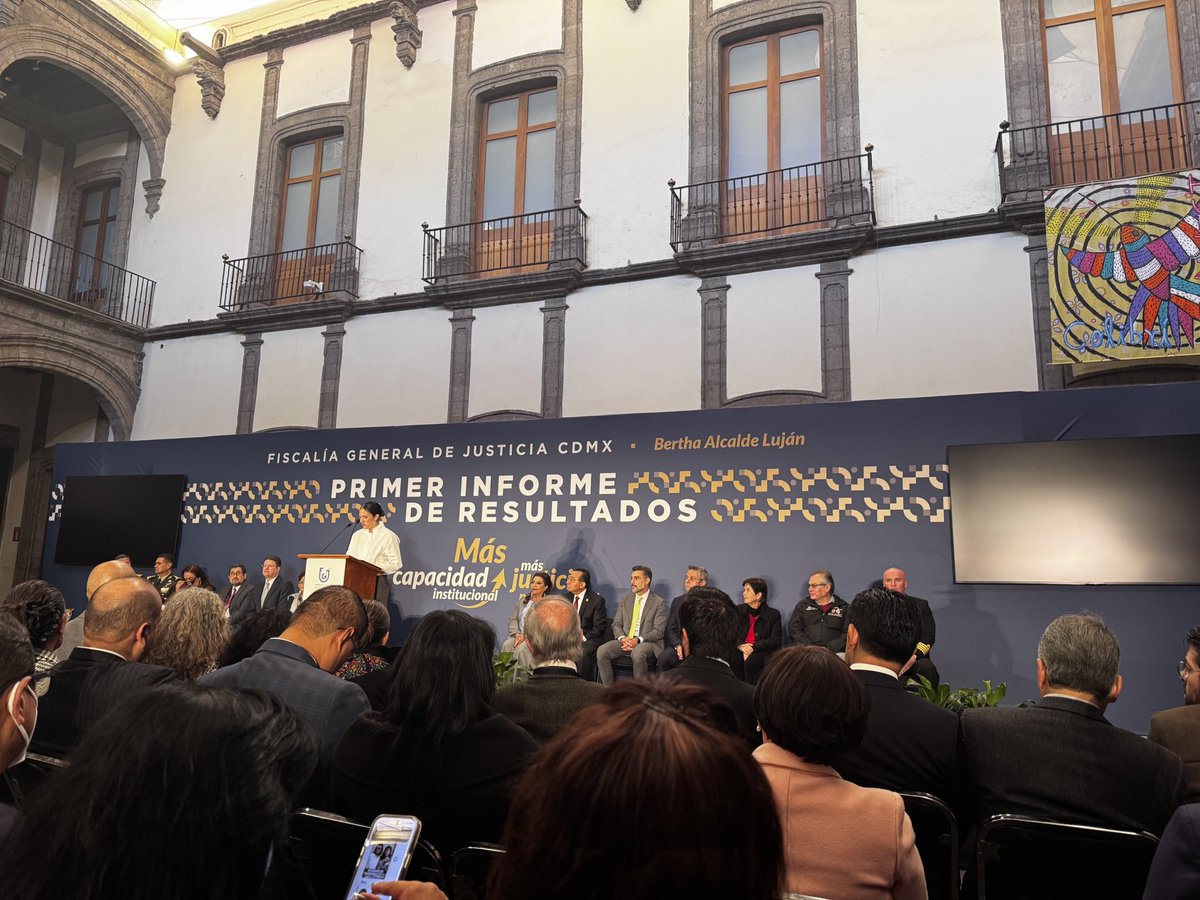MoraVCarlos's tweet photo. Gracias por la invitación al Comité Penal y Seguridad de la Asociación Nacional de Abogados de Empresa (ANADE), en el primer informe de trabajo de la Fiscalía General de Justicia de Ciudad de México.
Gracias a la Fiscal General, Mtra. Bertha Alcalde Luján y a todo su equipo. https://t.co/ZR20vM1wo4