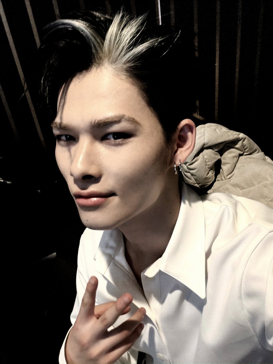 Nikip's tweet image. How was your weekend? Hope you’re doing well. Back to Monster—day, time to get productive again. I’m so ready for the next #Knife comeback promotion. Please keep streaming, ENGENE!