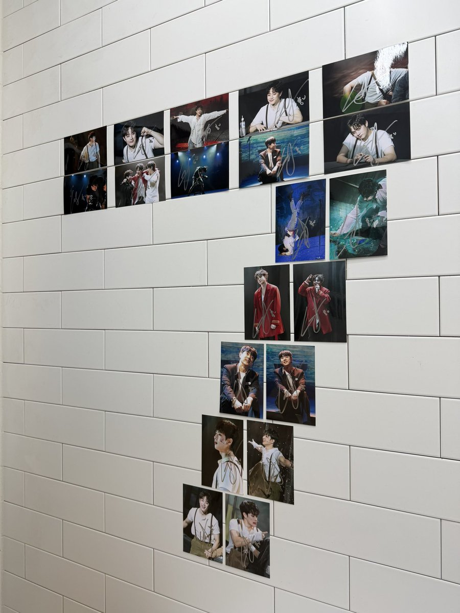 Gewittergott213's tweet photo. 데뷔 7주년🎉🥳
#그냥_하나만_기억해
#Lucky_7_tooooooong
#반짝이고_있어_여기 https://t.co/FOV1uaubqC