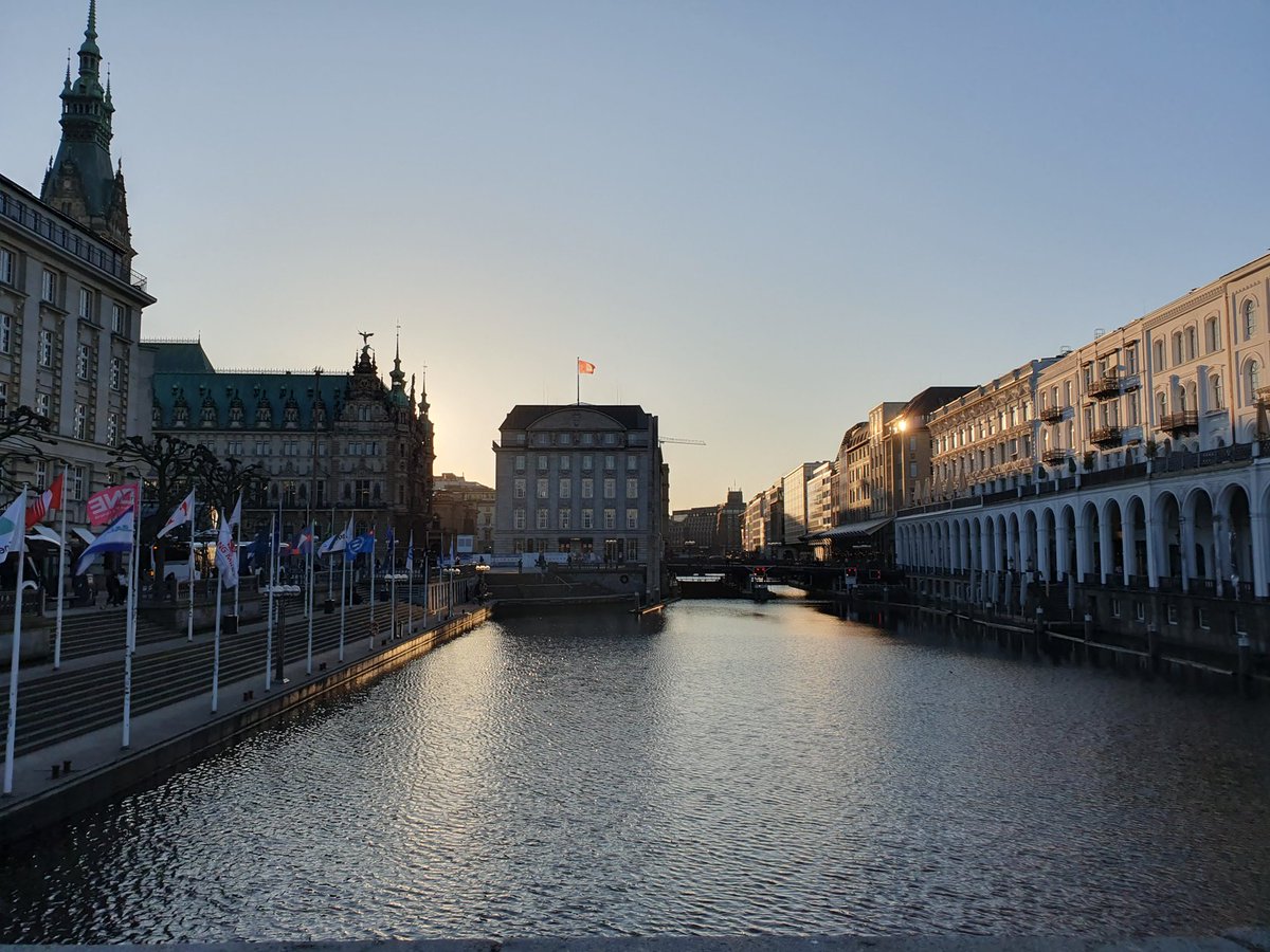 Nett. 

#Hamburg. Jetzt.