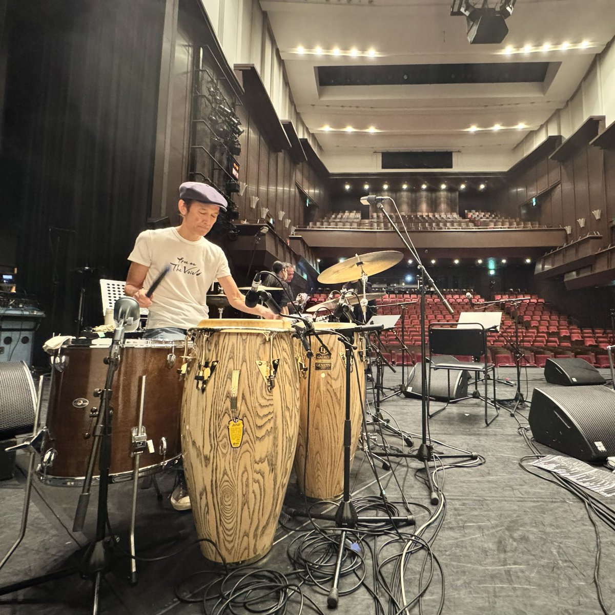 monty_mori's tweet photo. 【沖縄のウタ拝&UTAHAI】
2024.11.29(金)
渋谷区文化総合センター大和田
さくらホール
東京公演だけは自前セット🥁
グレッチ×ラディック×スリンガー混成チーム🎶
※まだまだ投稿続けたいので写真小出しですみません🙇♂️
#沖縄のウタ拝
#UTAHAI
#椎野恭一 https://t.co/mCGUf1zujd