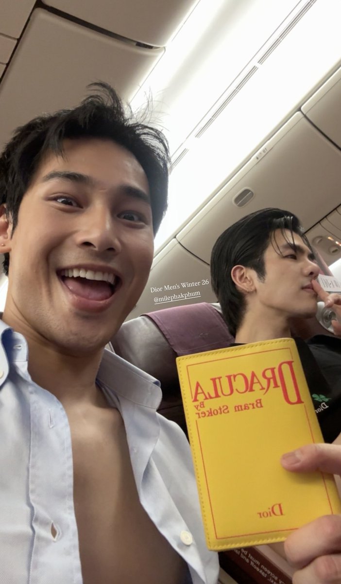 Okonomakimak's tweet photo. My sister: Apo looks like a well-provided-for housewife who requires monthly vacations for mental health stability, & Mile looks like the business-tycoon provider husband whose joy in life is buying his malewife Dior daily.

Me: YOU ARE NOT WRONG. 

#MileApo #MileApoFlytoDiorWinter26