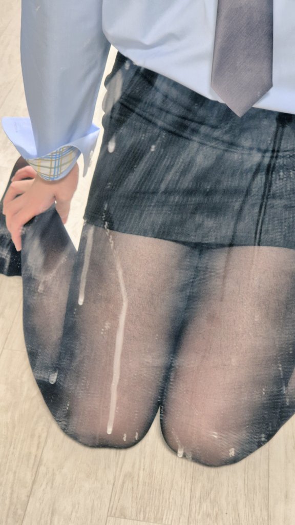 디엠 그룹으로 만들어서 능욕해주실 분들 구해요.. 첨에 완전 걸레 대하듯이 쪽지 보내주시면 맘에 드는 사람 찾아갈게요ㅎㅎ
#시디 #cd #CD #여장 #걸레 #디엠