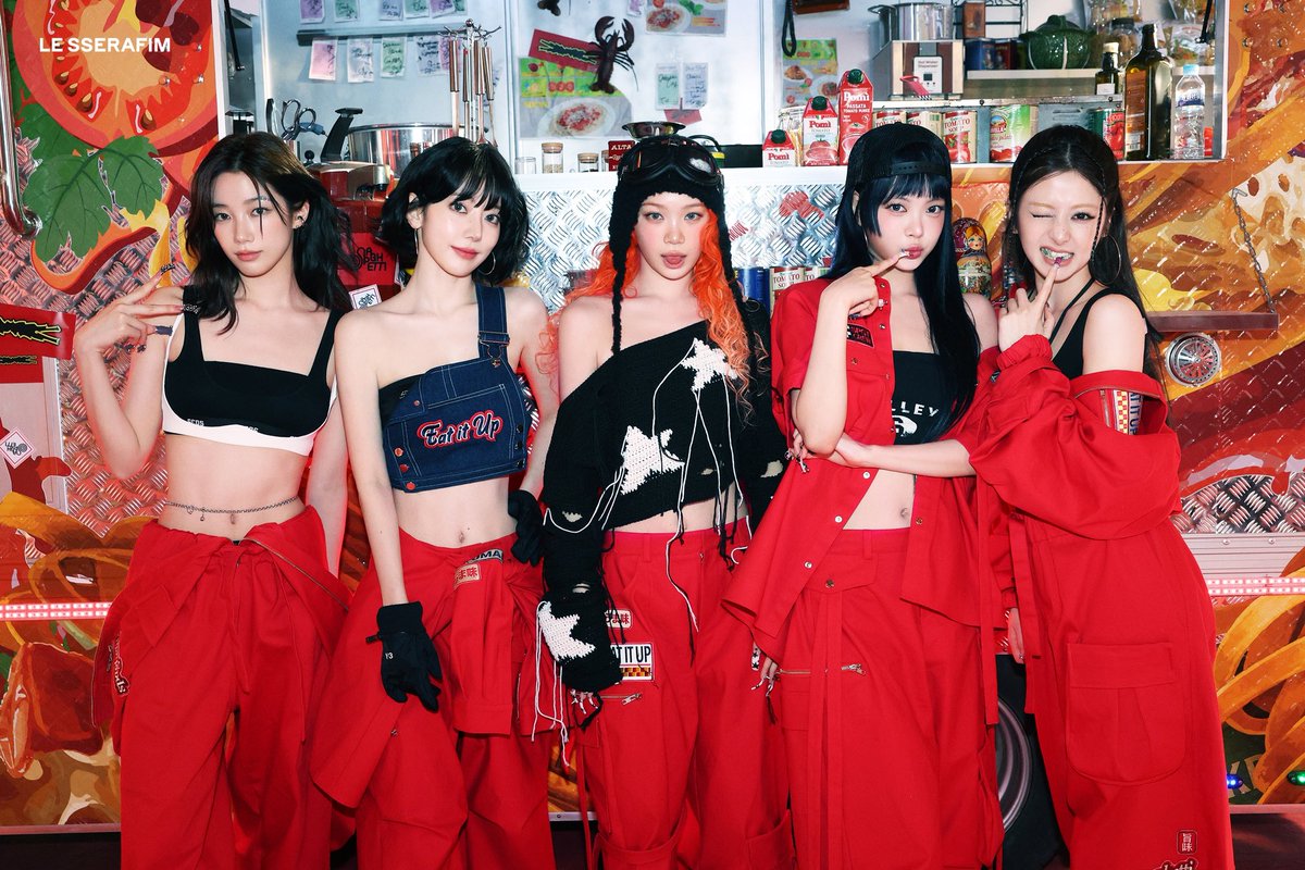 今回もさもさん、えりさんと撮ってもらった🍝
また一緒にできたらいいな🥰

#LE_SSERAFIM #르세라핌　#CHAEWON #KIMCHAEWON #김채원　#チェウォン　#KAZUHA #HUHYUNJIN