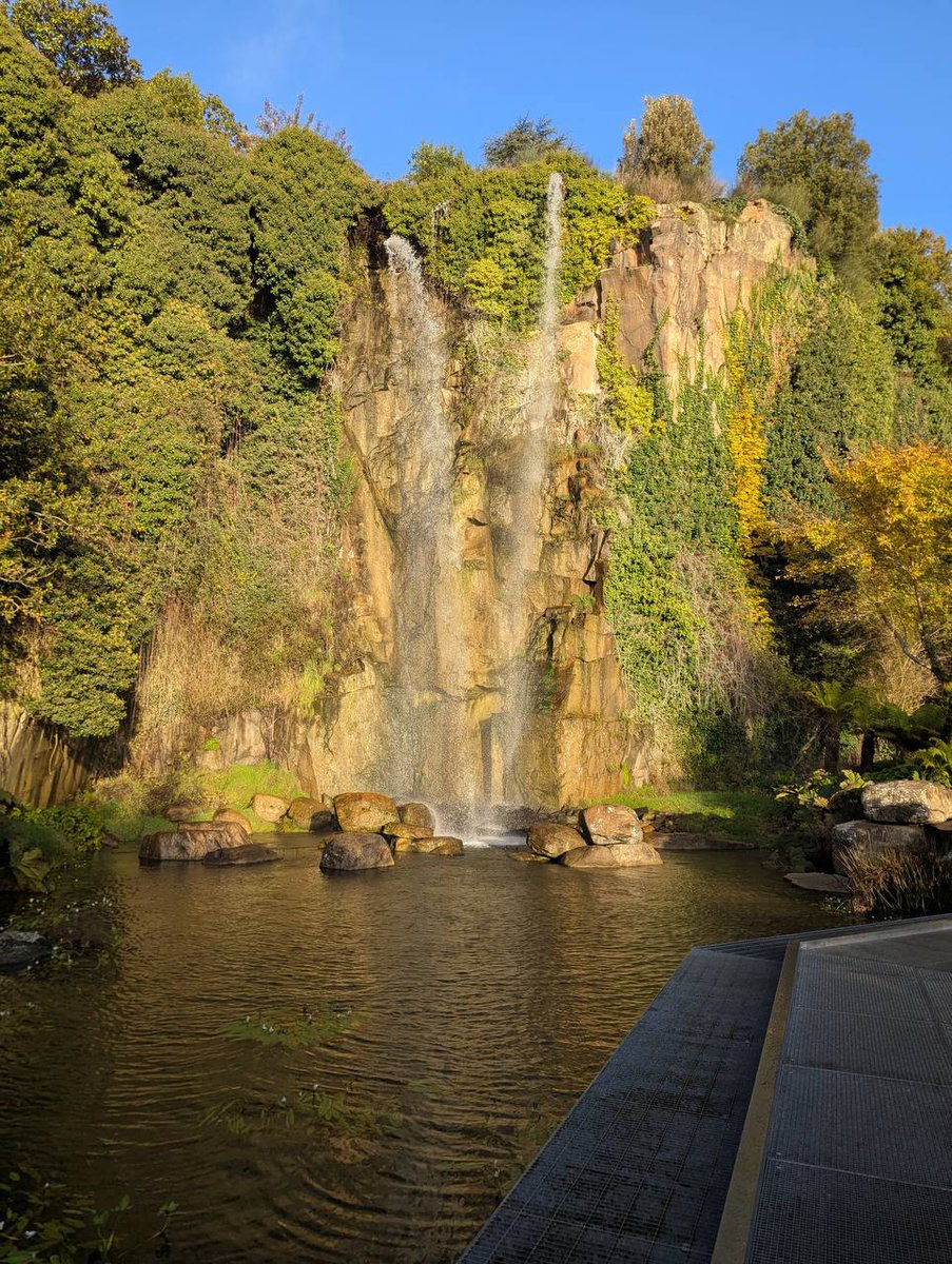 👉 Projet récompensé au niveau national et européen (Green Cities Award, Victoires du paysage, World Urban Parks).
👉 25 000 visiteurs le week-end d’ouverture, 100 000 en un mois.
La désinformation n’effacera pas la réussite de la ville. 
<a href="/FdeRugy/">François de Rugy</a> vous êtes ridicule
