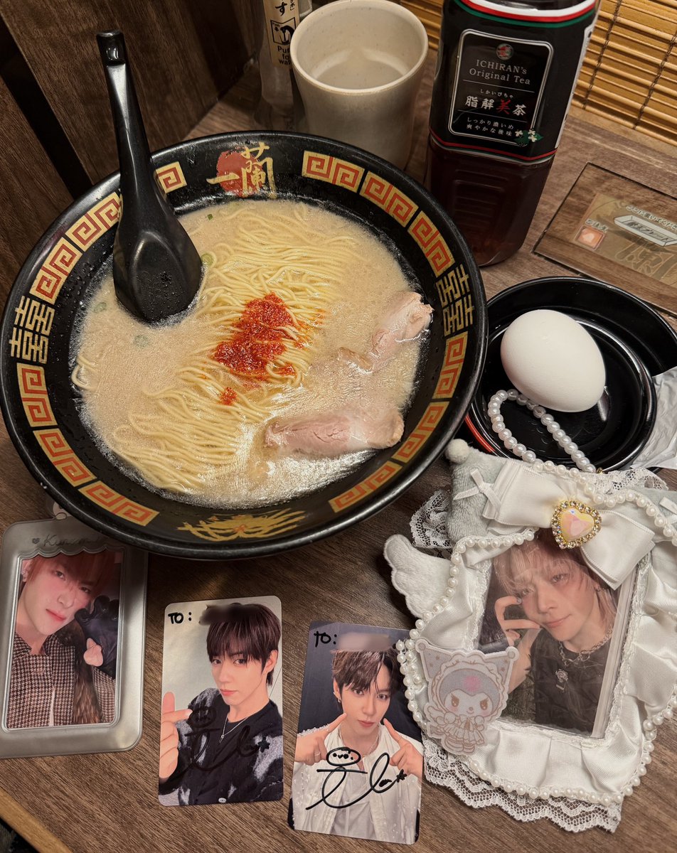 riinxlu's tweet image. 🖤