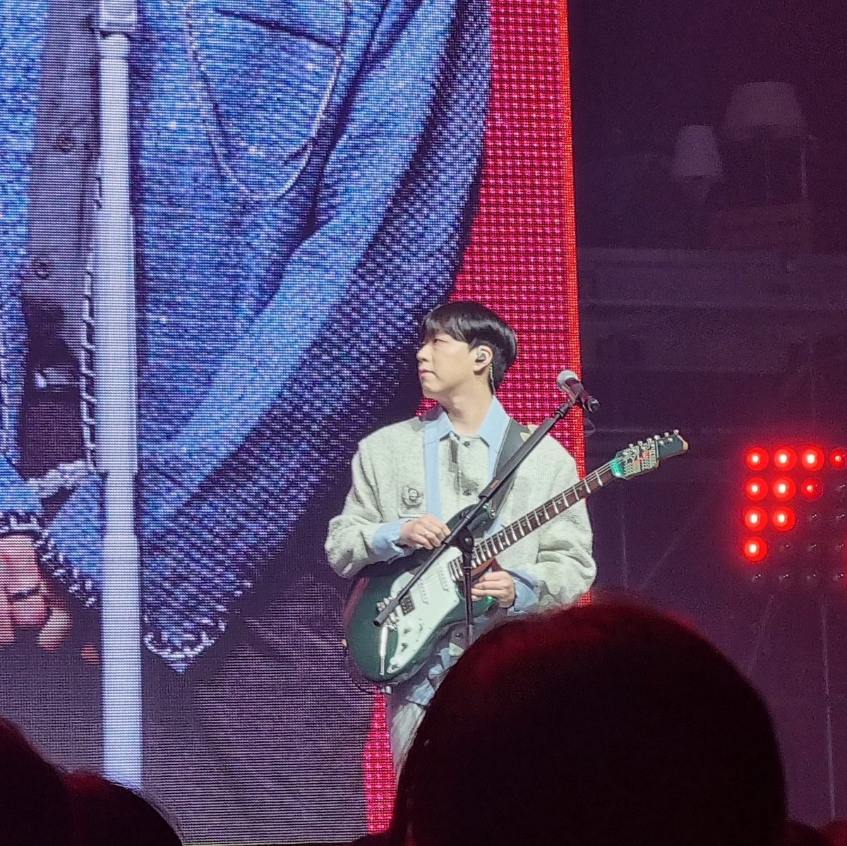 이태욱이 나에게 진짜 소중한 사람이었나봐
8년동안 너무 고맙고 사랑했다는 말을
일기에 빼곡히 5장을 썼는데
아직도 전하고 싶은 말이 많아.....ㅜ