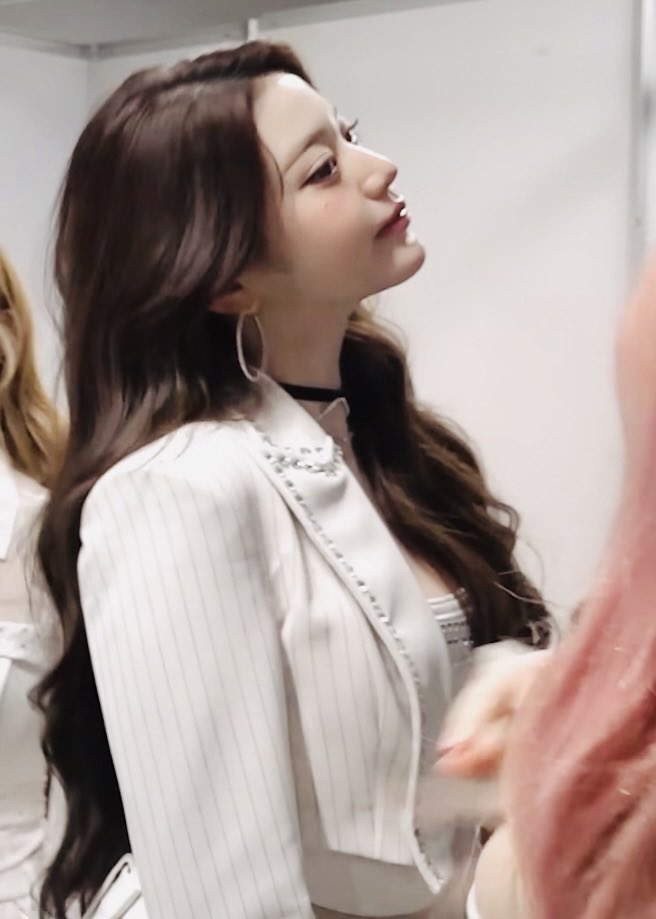 homschool10unni's tweet image. 시바 존나예뿌다진짜;;;;