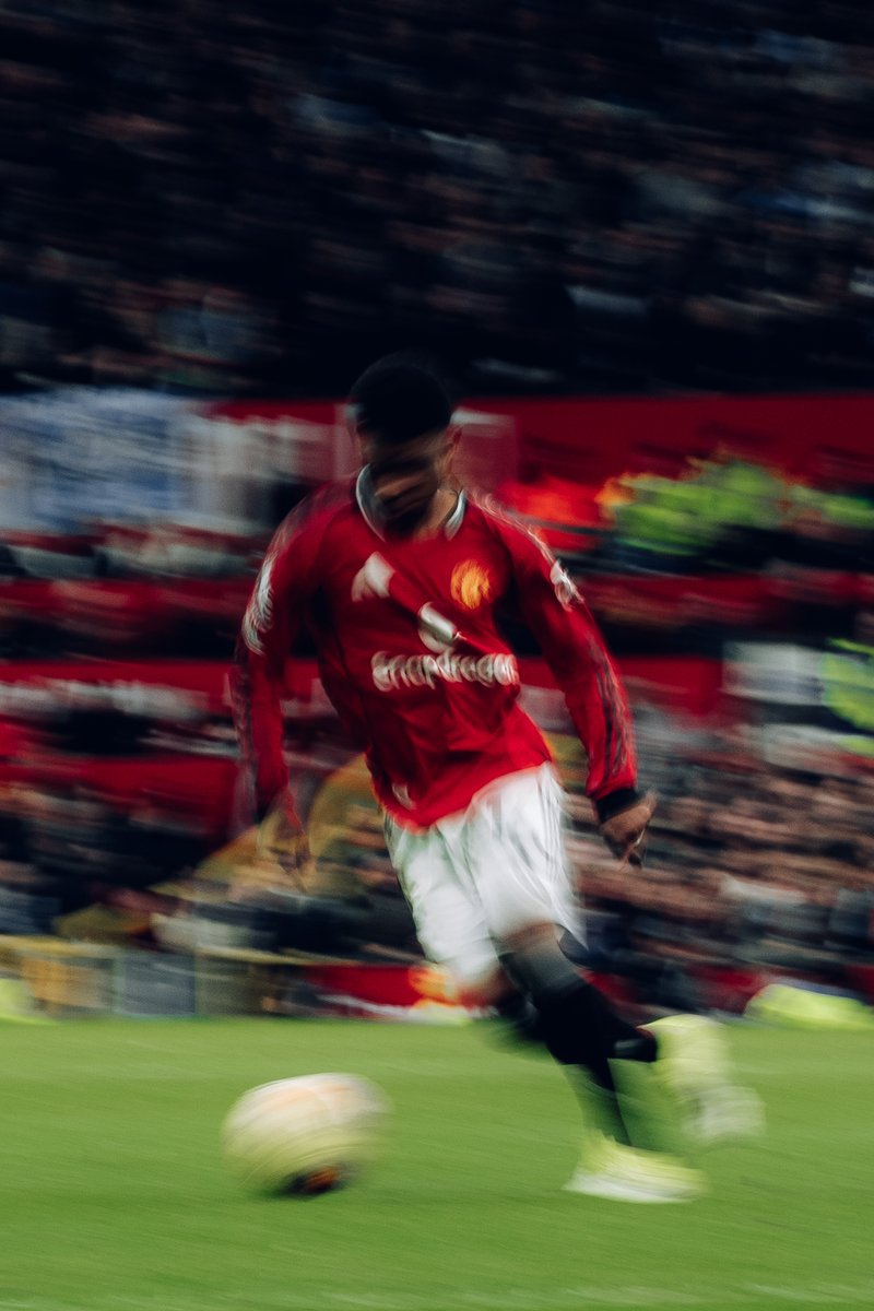 ManUtd's tweet image. In a flow state 💫