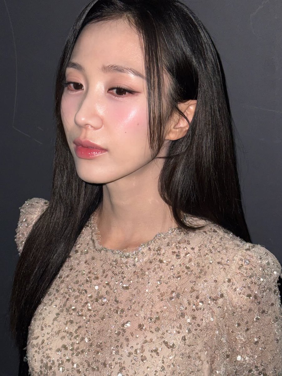 delayon_'s tweet photo. 와 한뮤어 화제성 몰고 간 박지연 미모 봐 ,, https://t.co/oWoG8m6Uo6