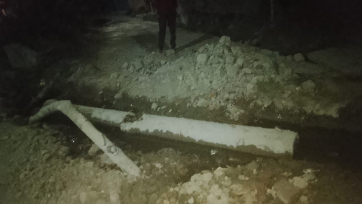 महोदय महोदय ग्राम पंचायत त्रिपुरापुर दो विधानसभाओं के बीच में फंसकर प्रधान एवं अधिकारियों की मन मर्जी चल रही है चुनावी रंजिश के चलते प्रधान ने आधे गांव का रास्ता बंद कर रखा है कृपया मामले को  में ले <a href="/narendramodi/">Narendra Modi</a> <a href="/dmunnao/">DM/DEO UNNAO</a> <a href="/CMOfficeUP/">CM Office, GoUP</a> <a href="/mopr_goi/">Ministry of Panchayati Raj, Government of India</a> <a href="/oprajbhar/">Om Prakash Rajbhar</a> <a href="/PMOIndia/">PMO India</a>