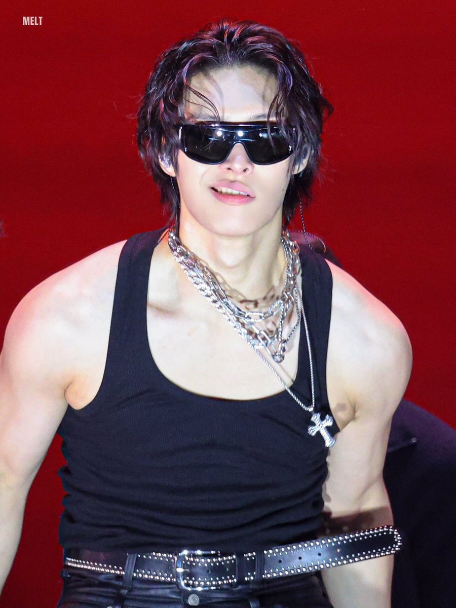 mingimangimong's tweet image. top 4 most devastating black tank top mingi moments personally ….
