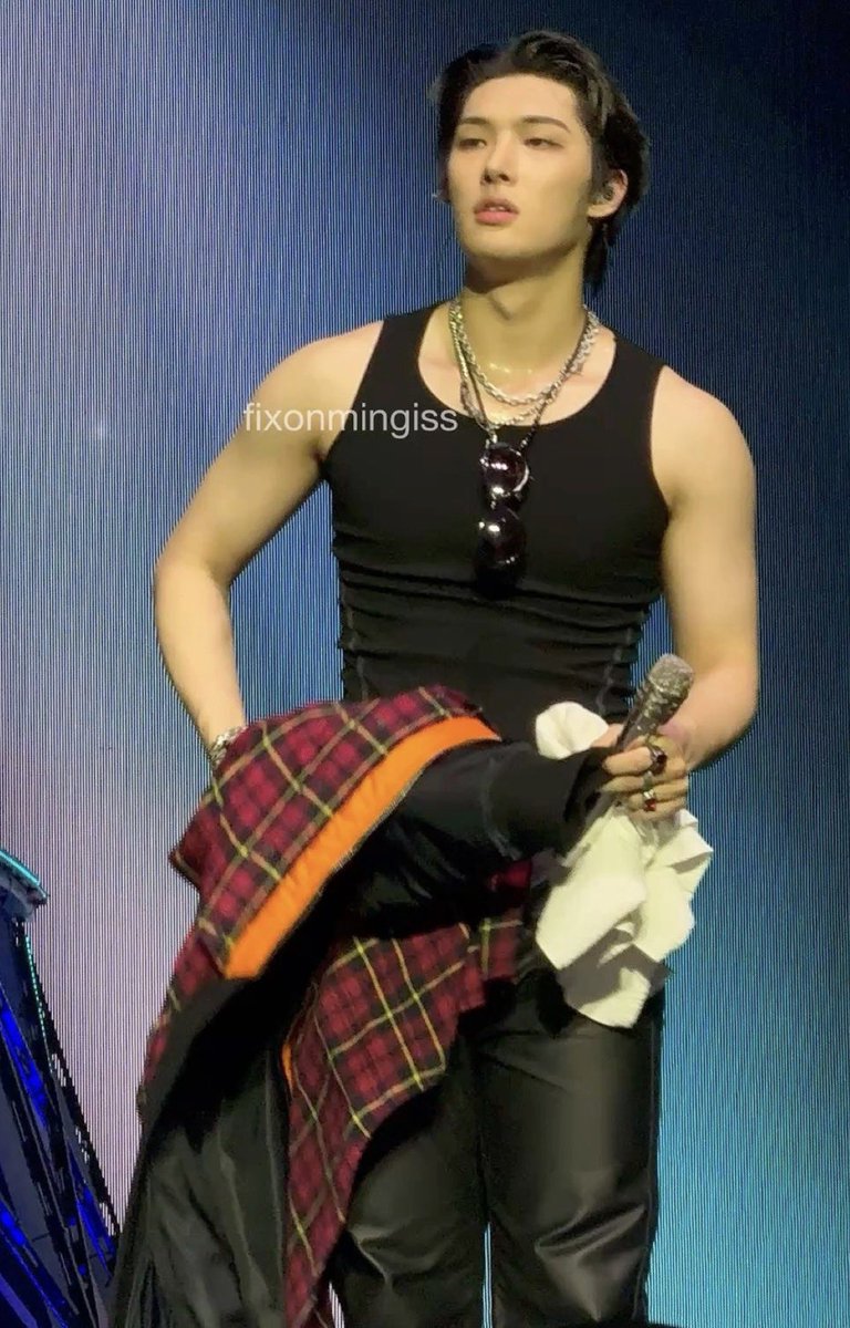 mingimangimong's tweet image. top 4 most devastating black tank top mingi moments personally ….