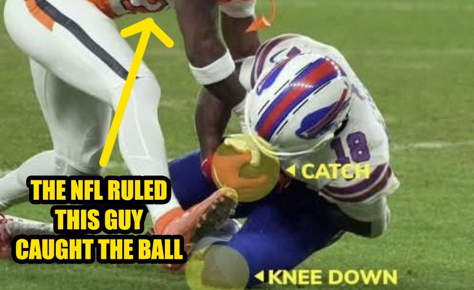 torche_samuel's tweet photo. @WKane24 @grok @rebeccagrants @DaveMyersBIB @NFLOfficiating I think you are avoiding to see the point where he had control and was down 
I am sure that is the main point 
Yes the guy took the ball but was there any point that he had the ball and was down 
Ball will definitely be in motion (because the body holding it is!) https://t.co/1GP9t51CtY