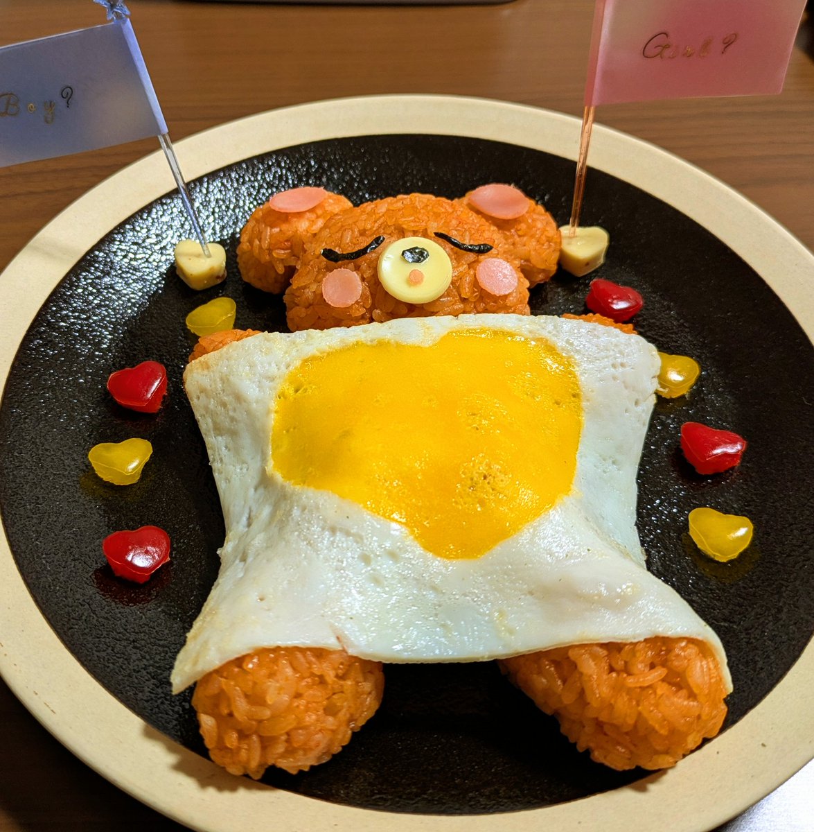 HAISAI21213829's tweet photo. 嫁さんがめちゃくちゃかわいいの作ってくれた
ジェンダーリビール？というやつですね
ということで、今年子供が産まれます https://t.co/uifTeQq3A5