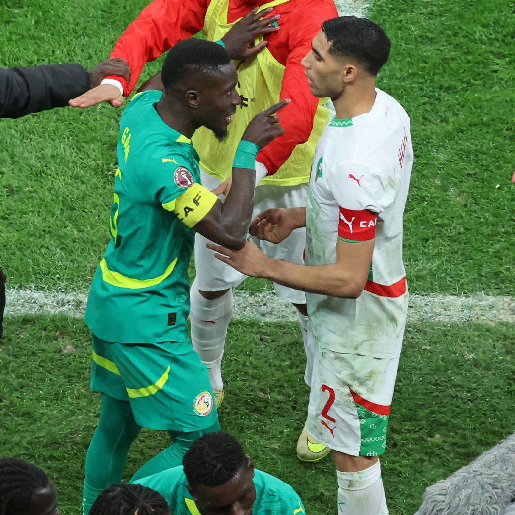 TouchlineX's tweet image. 🚨 𝗕𝗥𝗘𝗔𝗞𝗜𝗡𝗚: The Moroccan national team has announced in an official statement that they will take LEGAL ACTION against CAF and FIFA.

The reason is Senegal's threat to withdraw, as they believe it disadvantaged Brahim Díaz when he took the penalty kick.