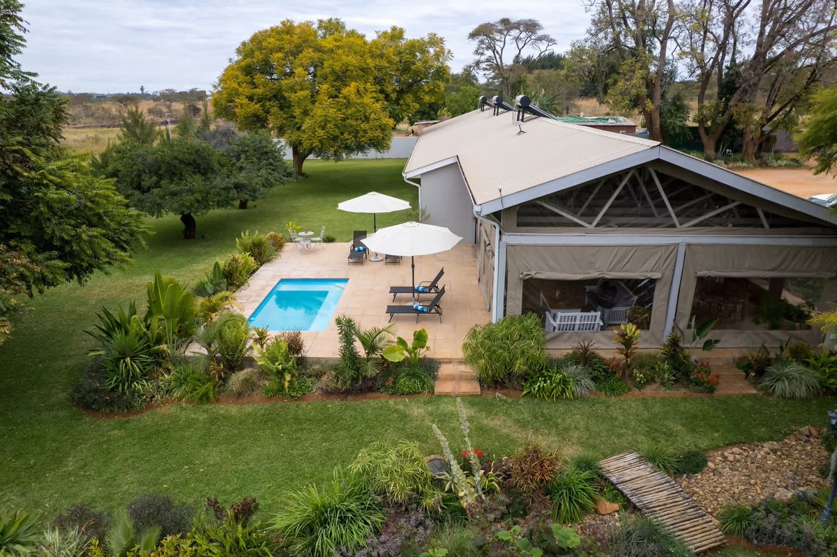 Sun Valley Farm Guest House 🏠 📍Chegutu 
Family friendly destination in Chegutu offering bread and breakfast and self catering accommodations <a href="/ZtaUpdates/">Zimbabwe Tourism Authority</a>