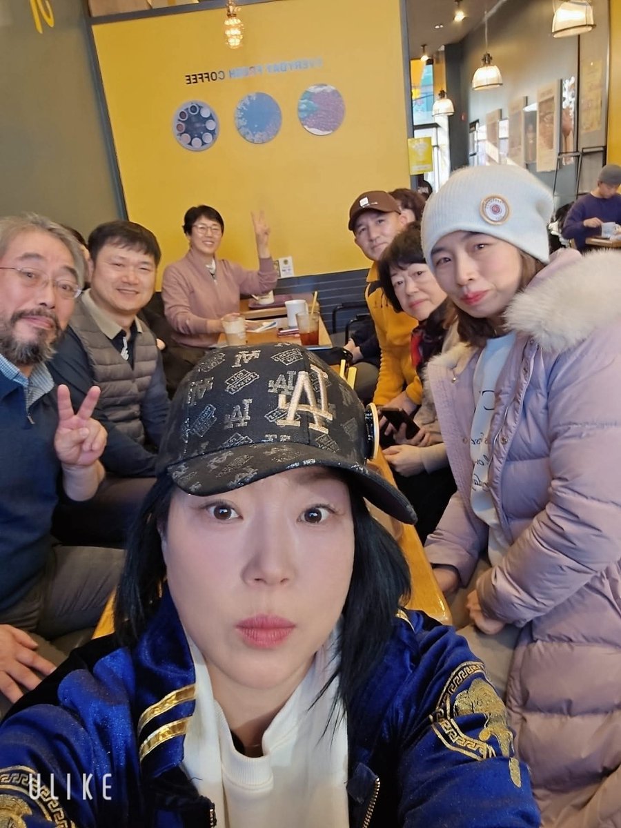 LikeFollowBro's tweet photo. GCV community meeting at southern Gyeonggi on January 17th 2026 in a Restaurant, the owner of the restaurant is a Pioneer, they regi$tered the restaurant as a GCV p@yment store and left a total of 12 traπsactions.

Congratulations 👏👍
@LikeFollowBro
#PiNetwork #GCV #Korea #fypシ https://t.co/pkkYuvXJu5