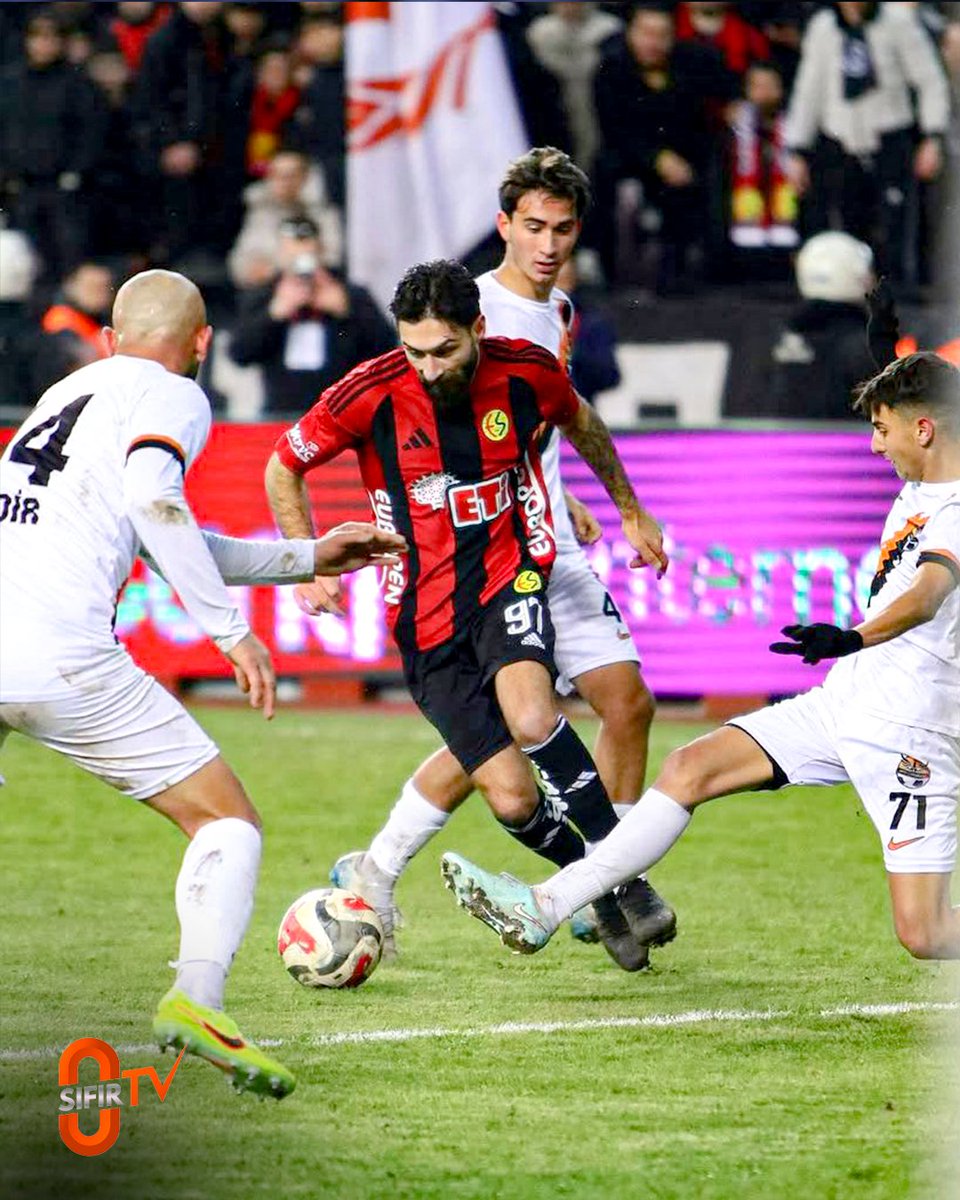 🇸🇪🇹🇷🤝🏻⚫🔴