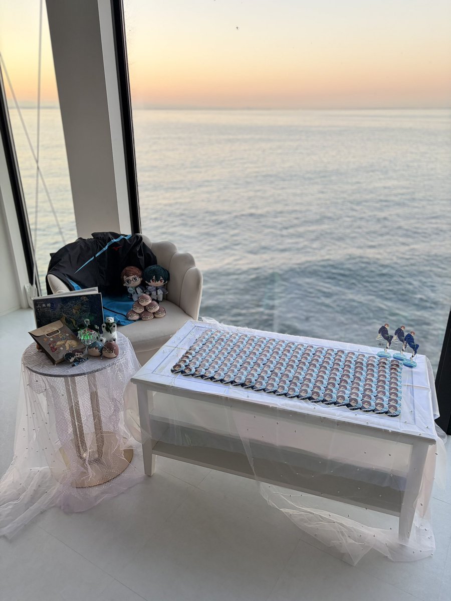 ⊹   ࣪  ˖  🫧  ✧  °  ˖  ｡

水面の向こうへ想いを繋ぎ、前へ進み続けるあなたの未来がこれからも穏やかで、あたたかな光に満ちていますように。

　　　　　　　　　　　˖  ｡  🫧 ✧  °  ⊹ ࣪  ˖  
#遠野日和生誕祭2026 
#遠野日和誕生祭2026 
#Free_Birthday