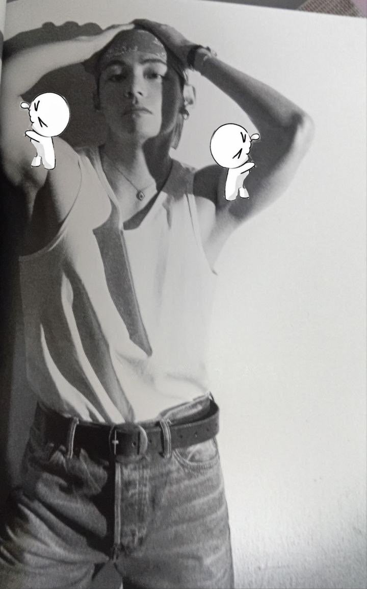 One bite KIM TAEHYUNG