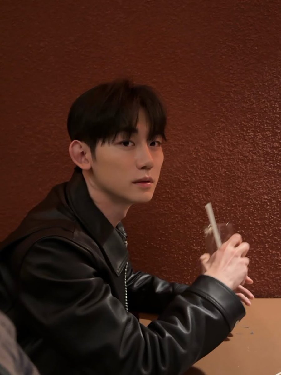 mcuryveil's tweet image. หล่อมาก มาช้าแต่มานะ 😆🫶🏻

 #Exchange4 #TransitLove4