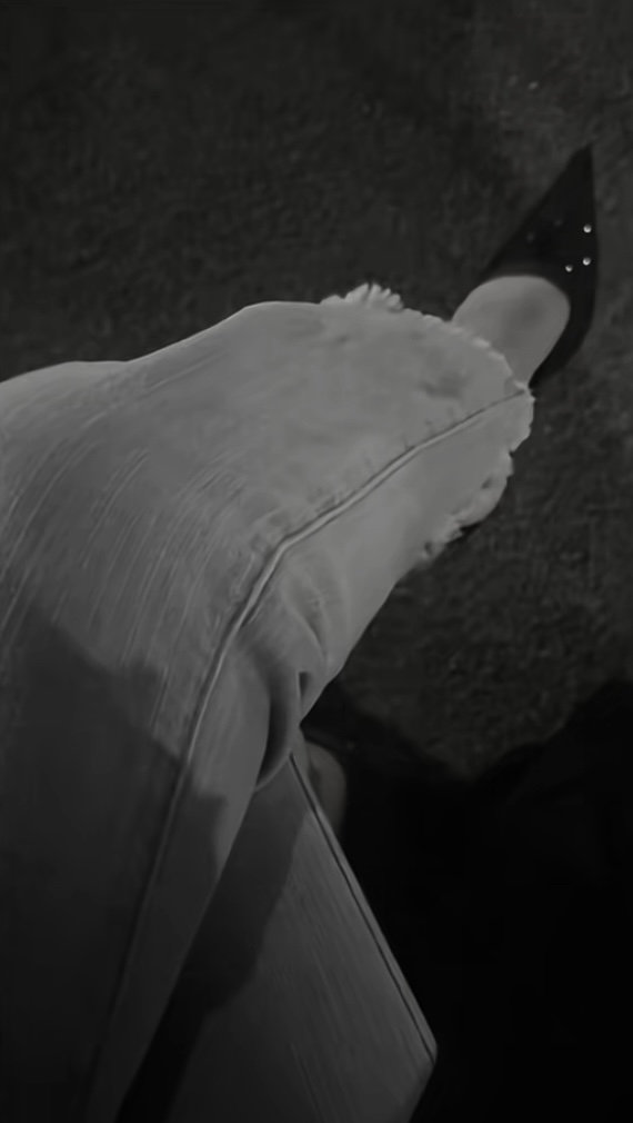 33rw2's tweet image. كوبليييي الكعب الجنز🫦🫦🫦🫦