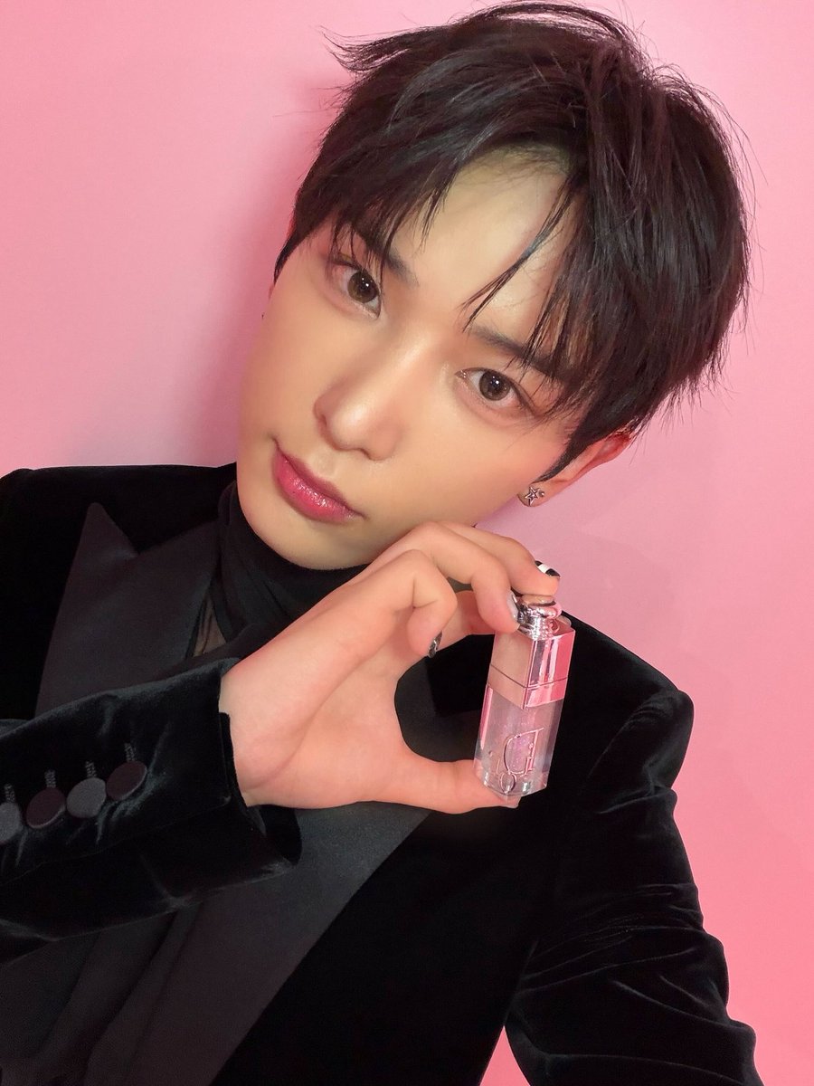 andTEAM_members's tweet image. 🍵🎂💕

@DiorBeautyJP 
#dioraddict #supportedbydior
#ディオールアディクトキャンディショップ
#andTEAM #HARUA