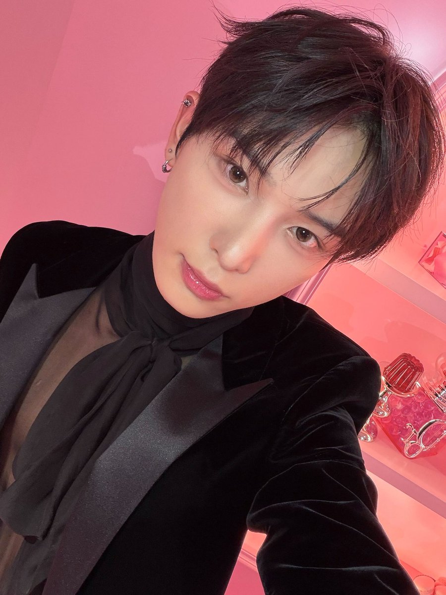 andTEAM_members's tweet image. 🍵🎂💕

@DiorBeautyJP 
#dioraddict #supportedbydior
#ディオールアディクトキャンディショップ
#andTEAM #HARUA