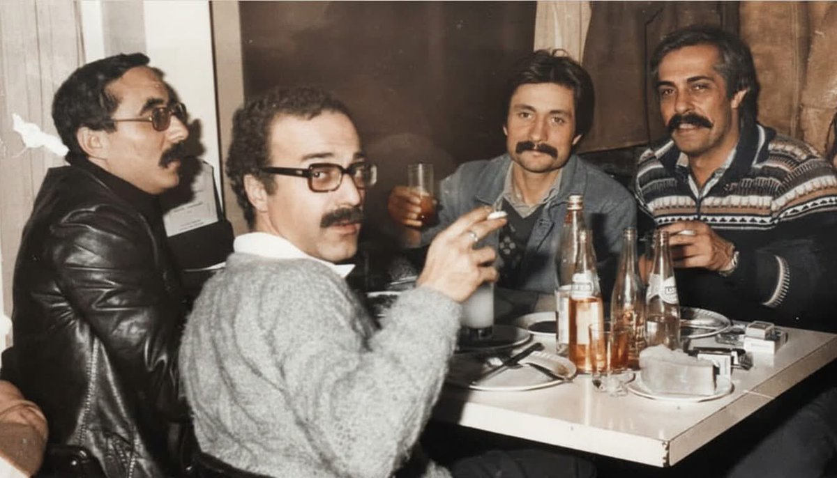 siiradali's tweet photo. Yıl 1976

Timur Selçuk
Rutkay Aziz
Ataol Behramoğlu
Mehmet Akan

Efsane kare. https://t.co/i56UFGw9CL