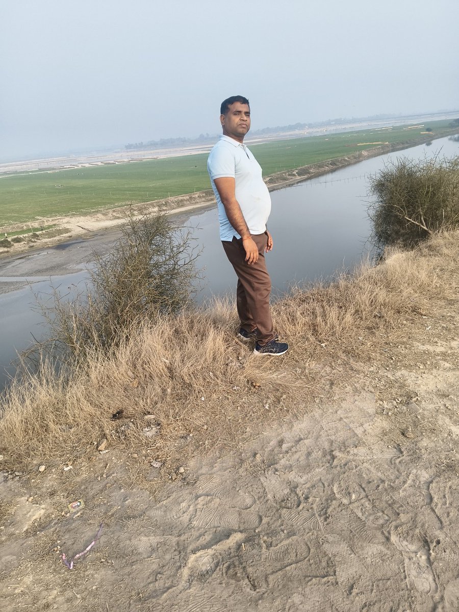 NITINGULZAR's tweet image. जैसा हूँ, वैसा ही खुद को स्वीकार है।
किसी और की नकल नहीं, अपनी ही अलग पहचान है।
मेरी खामियाँ भी मेरी हैं,
मेरी खूबियाँ भी मेरी—
यही तो मेरी असली पहचान है। 

#SelfLove #ApniPehchaan #NoCopy