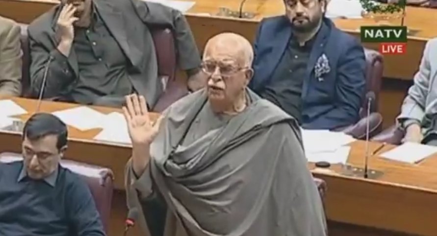 محمود خان اچکزئی کا بطور اپوزیشن لیڈر پہلا خطاب !  عمران خان کی ملاقات پر پابندی فوری ختم ہونی چاہیے، عمران خان سے بہنوں اور دوستوں کو ملنے دیا جائے۔ اپوزیشن لیڈر محمود اچکزئی کا مطالبہ۔۔!!