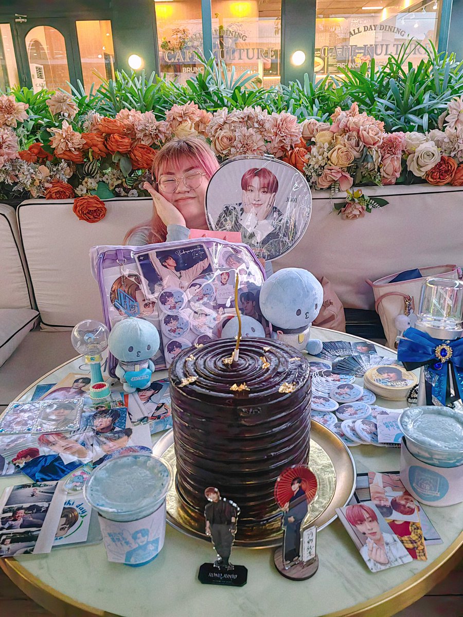 H0NEYW0RKS's tweet photo. ࿐ ࿔*:・゚ #HAPPYJUNKIDAY2026 🩵🌱
happy birthday junki! i hope you have the most wonderful day and may 28 bring you even more blessings and achievements. you deserve the world and more
mahal kita tension max !!! 🫶
#JunkiBenteOtsoPH #JO1PHProjects
#河野純喜 #JO1 @official_jo1 https://t.co/XQStjIeV3c