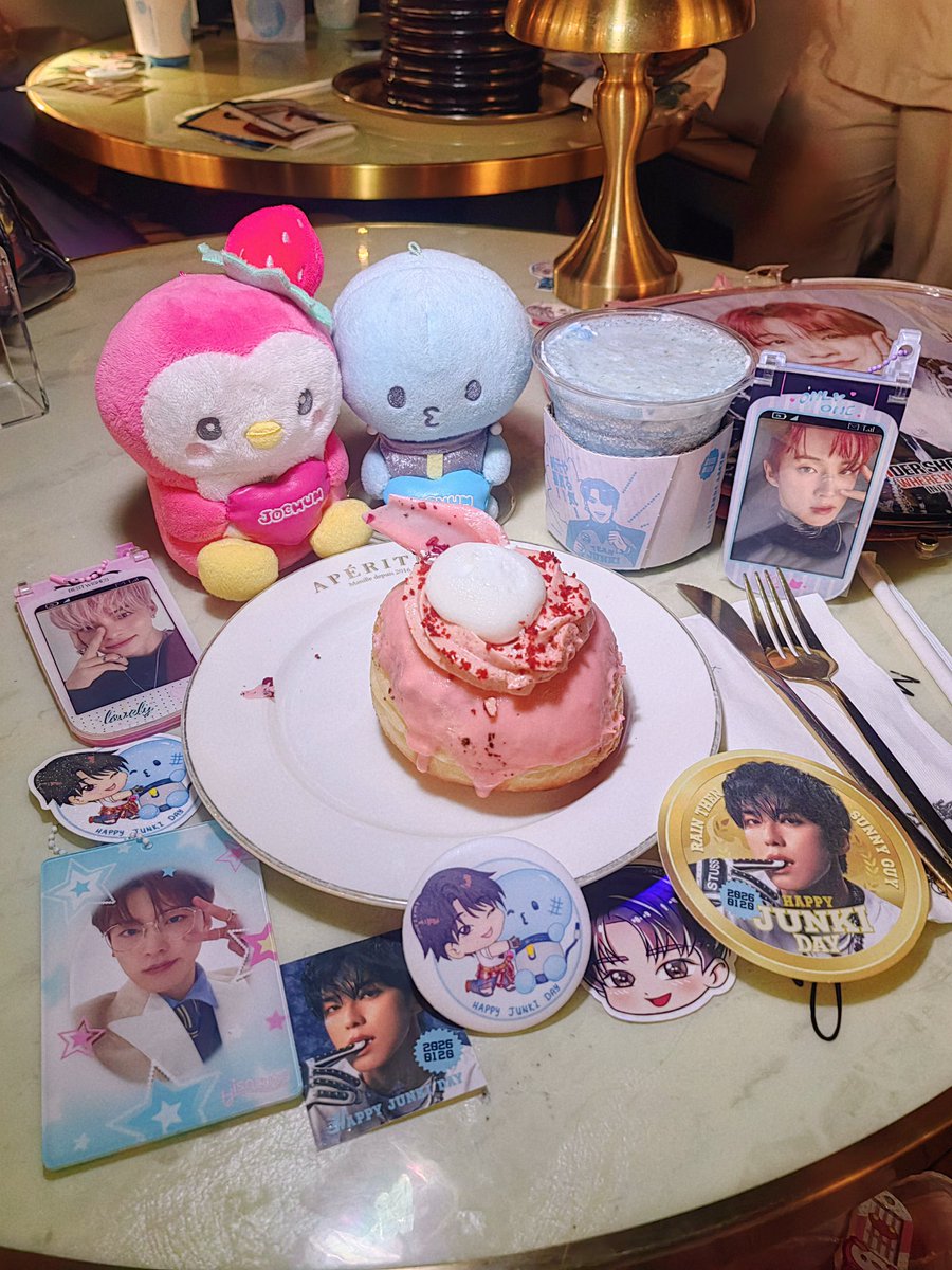 H0NEYW0RKS's tweet photo. ࿐ ࿔*:・゚ #HAPPYJUNKIDAY2026 🩵🌱
happy birthday junki! i hope you have the most wonderful day and may 28 bring you even more blessings and achievements. you deserve the world and more
mahal kita tension max !!! 🫶
#JunkiBenteOtsoPH #JO1PHProjects
#河野純喜 #JO1 @official_jo1 https://t.co/XQStjIeV3c