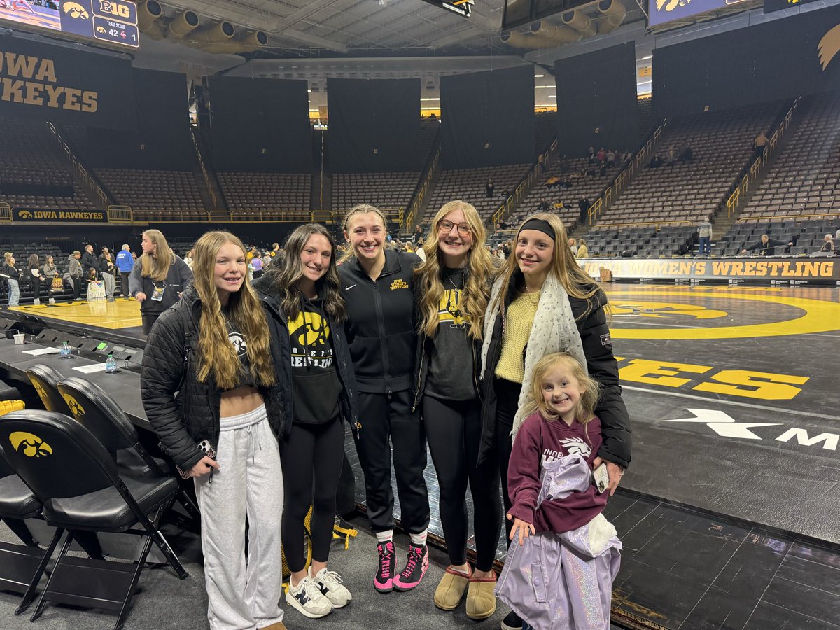 headlock4fun's tweet image. Pretty cool day for our girls to hang out with the big kids and get their picture taken with Olympic and World Medalists yesterday!

Thank you @_macethegreat_ @kennedyblades @kylie_welker for taking time and inspiring the next generation