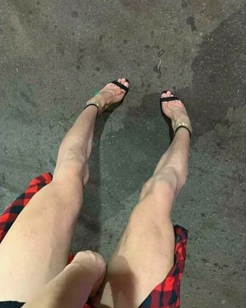 arianaprodutora's tweet image. GETTING READY               TO MAKE HISTORY