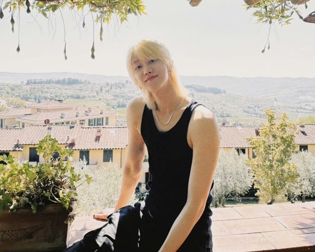 mhaohaom's tweet image. 2년 전 오늘 #디에잇!!! ✨