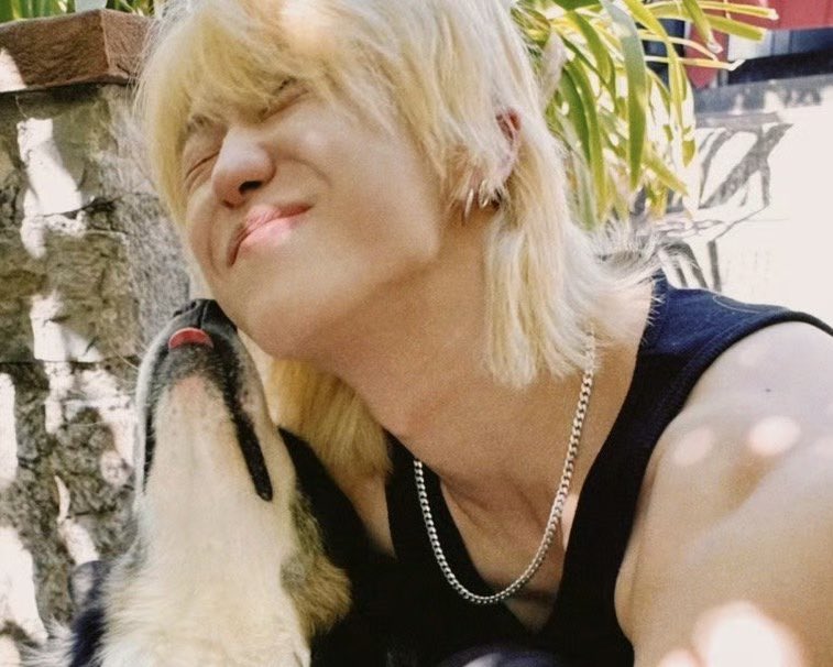 mhaohaom's tweet image. 2년 전 오늘 #디에잇!!! ✨