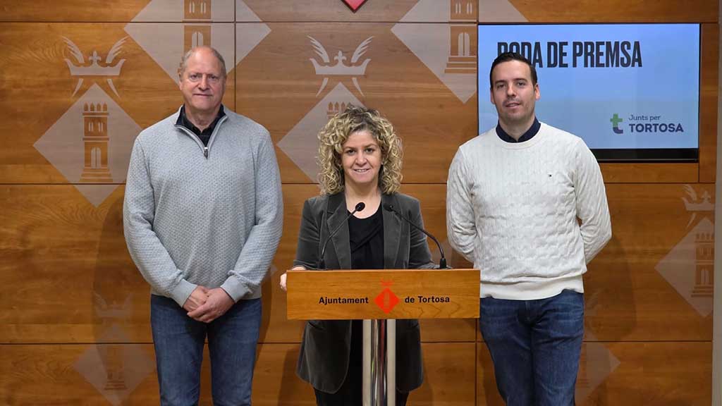 🗣 Meritxell Roigé: “El canvi de cartipàs confirma que el govern no ha funcionat i que torna a rectificar”

📷 LA NOTÍCIA: setmanarilebre.cat/meritxell-roig…

<a href="/meritxellroige/">Meritxell Roigé</a> <a href="/OscarOlogaray/">Òscar Ologaray Arasa</a> <a href="/SorollaDuran/">Jordi Sorolla i Duran</a> <a href="/DomingoTomasA/">Domingo Tomàs</a> <a href="/yocariba/">Yolanda Cardona</a> <a href="/rpedretp/">Roger Pedret</a> <a href="/A_nnaa/">Anna Rehues</a> <a href="/juntspertortosa/">Junts per Tortosa</a> #Tortosa #TerresdelEbre